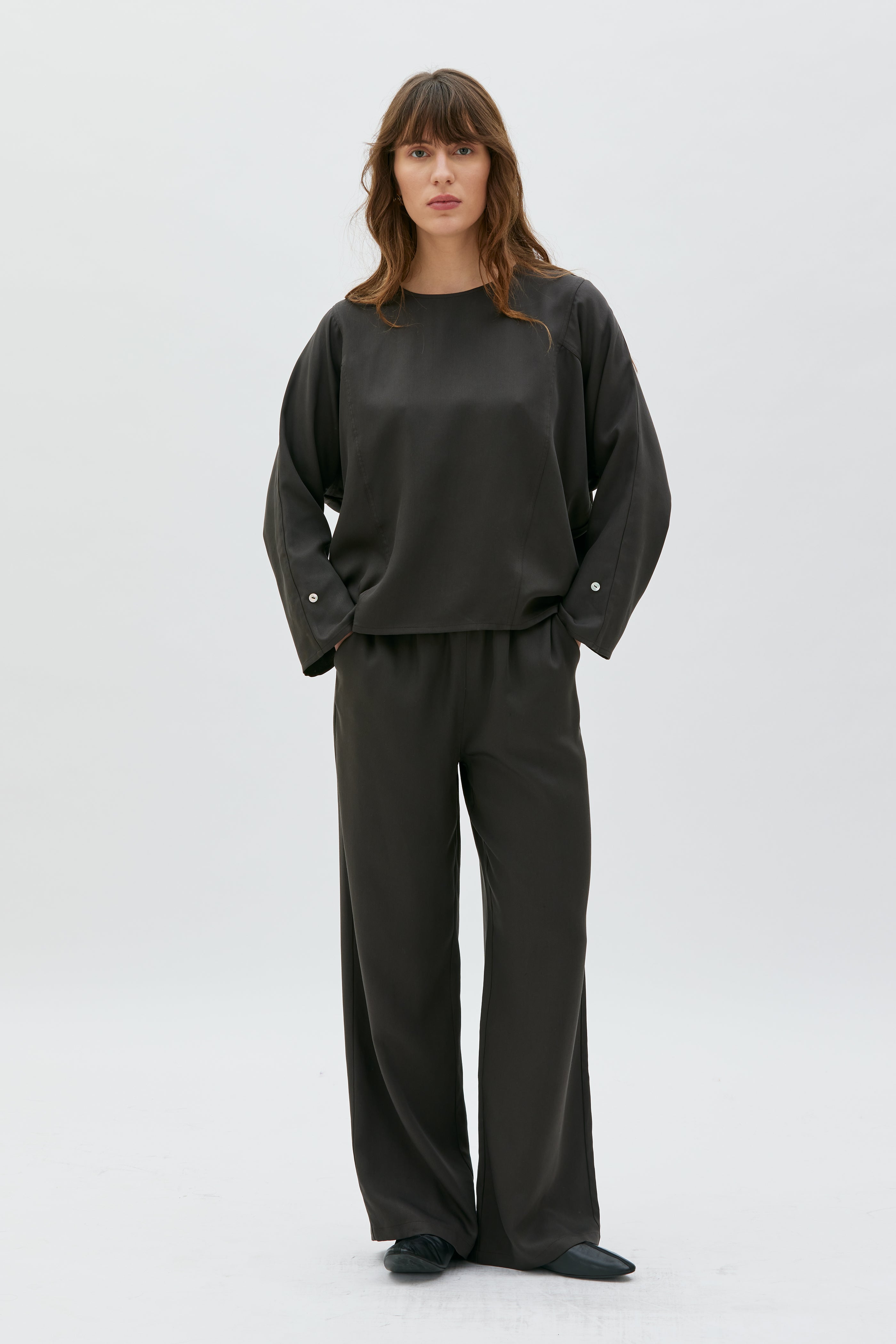 VALLI - Long weighty Tencel Pants, Shiitake