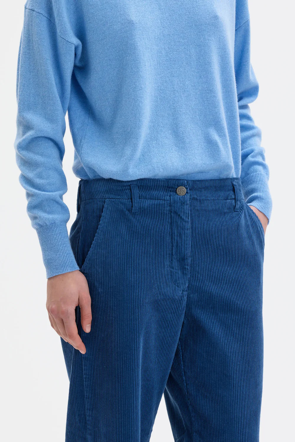 LAIL- Cropped Corduroy Trousers - Lazuli Blue