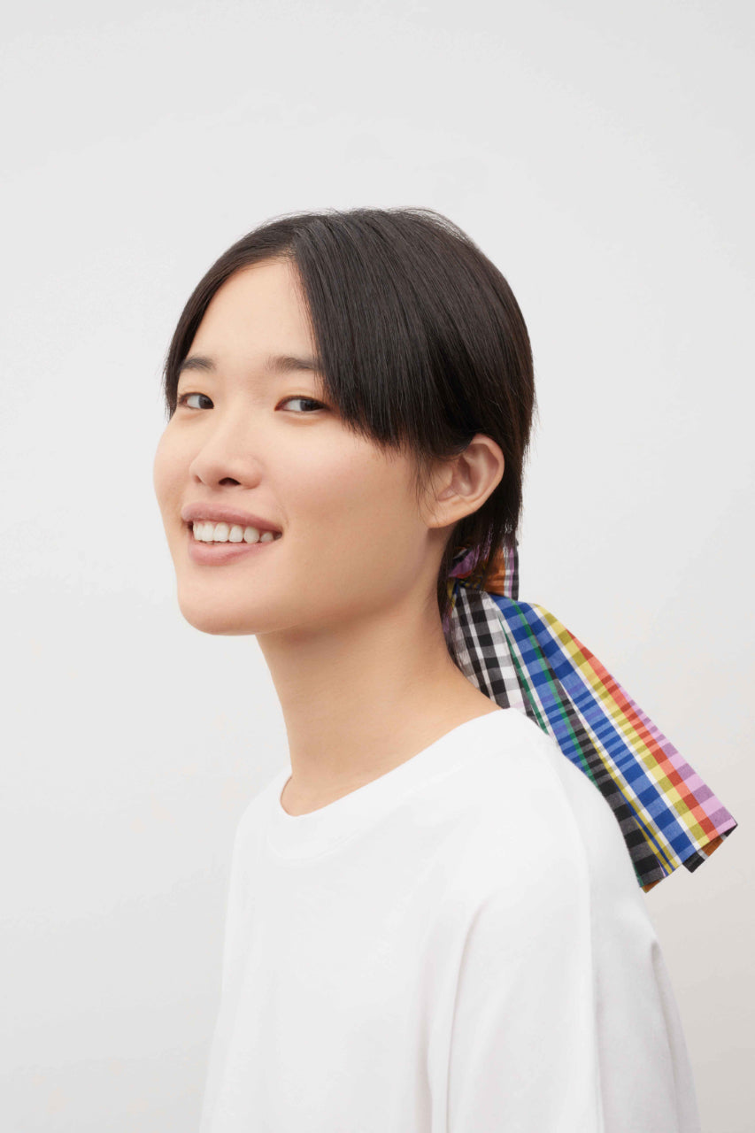 Bow Scrunchie, Checks